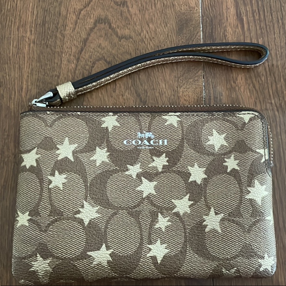 Coach clutch for women